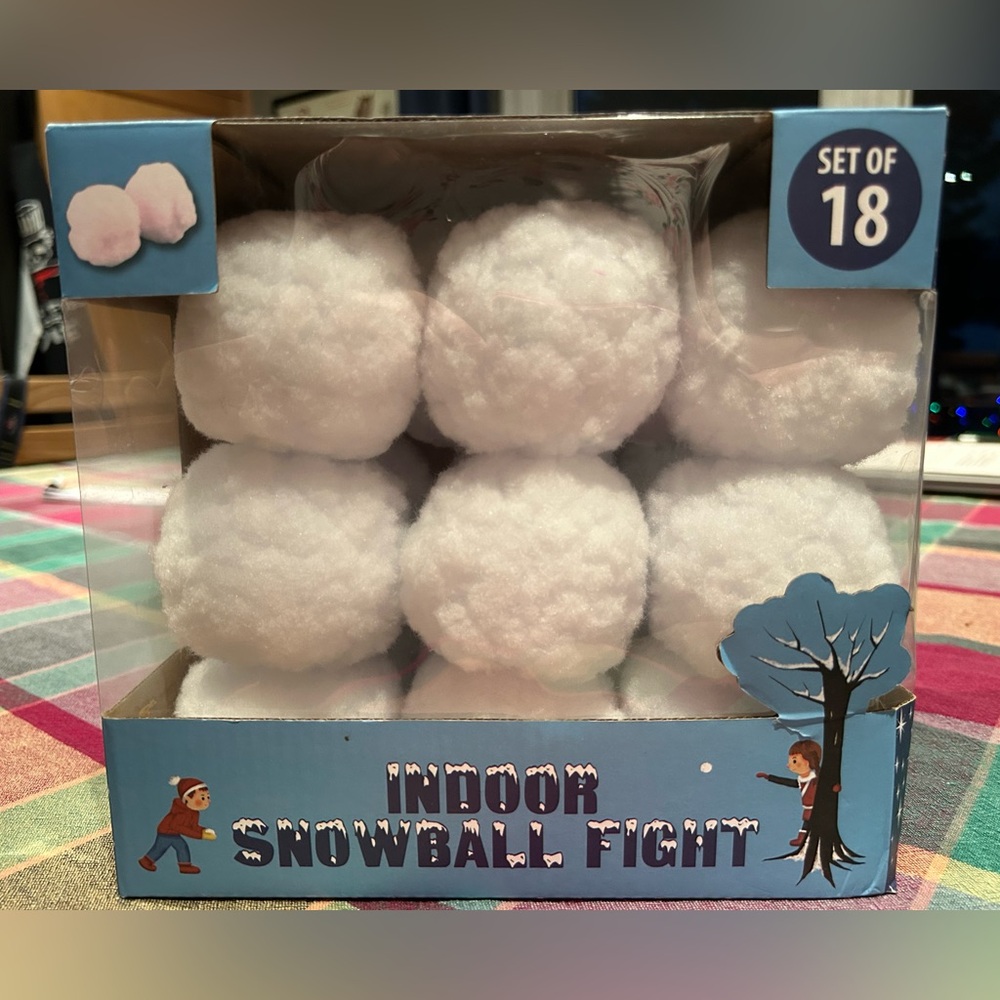 ❄️ Indoor Snowball Set